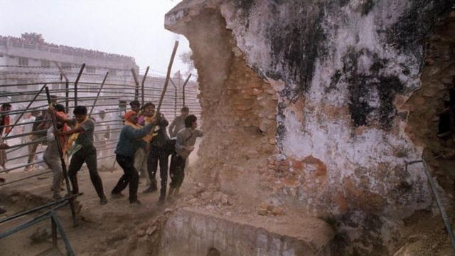 பாபர் மசூதி இடிந்த கதை குறித்து தெரியுமா?