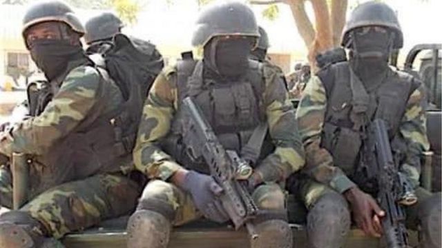 Cameroon Army Say Deh Arrest Soldier Weh E Kill Driver For Bamenda