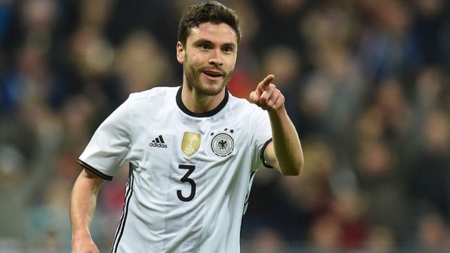 El curioso caso de Jonas Hector, la estrella de selección de fútbol de Alemania que jugar segunda división - BBC News Mundo