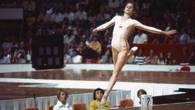 நாடியா கோமனேகி