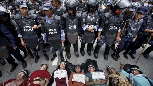 Nepal Police Sex - Why is Nepal's new constitution controversial? - BBC News