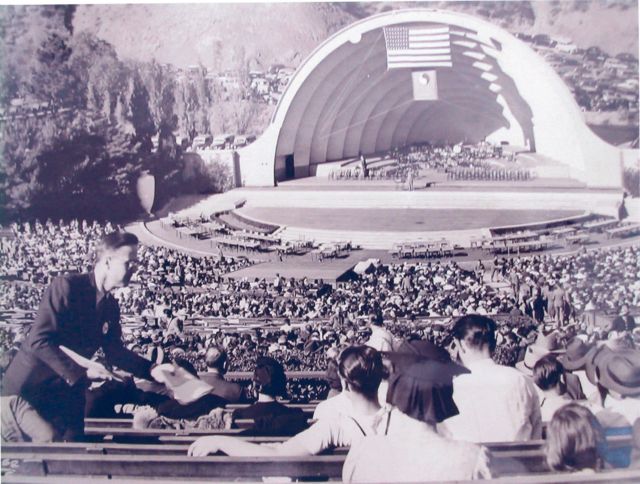 Encuentro del Movimiento Tecnocrático en Hollywood Bowl.