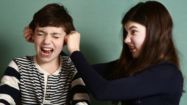 Por qué la rivalidad y las peleas entre hermanos pueden tener ventajas para  tu vida adulta - BBC News Mundo