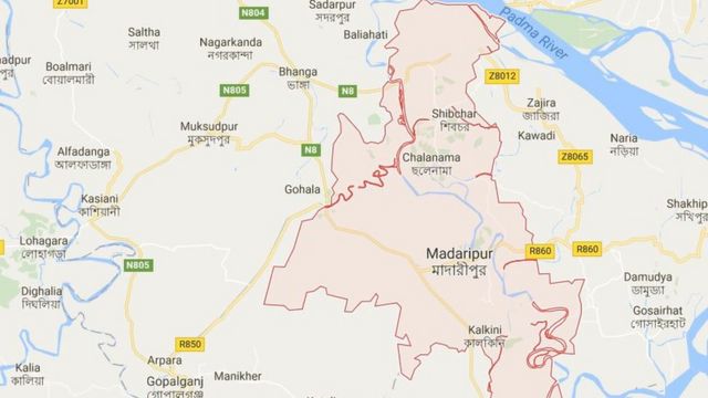 কালকিনি উপজেলার নবগ্রাম ঠাকুরবাড়িতে এ ঘটনা ঘটে