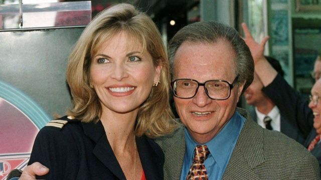 لاري وشون في عام 1997، قبل زواجهما.
