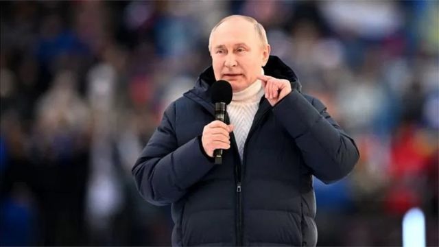 Vladimir Putin anafanya kila kitu kuonyesha kwamba vikwazo vya Magharibi sio vya kutisha