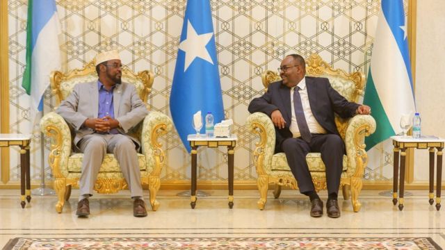 Madaxweynaha Puntland Saciid Cabdullaahi Deni iyo Madaxweynaha Jubaland Axmed Maxamed (Madoobe)