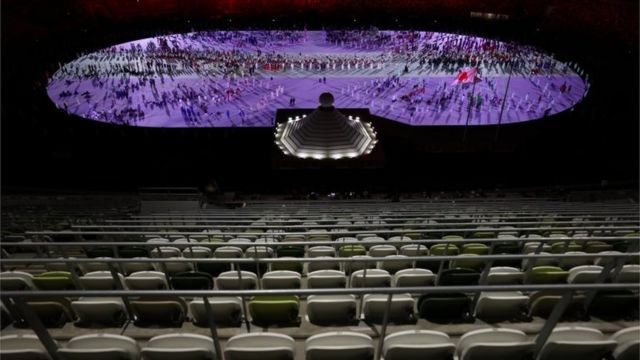 Las gradas vacías en el estadio olímpico