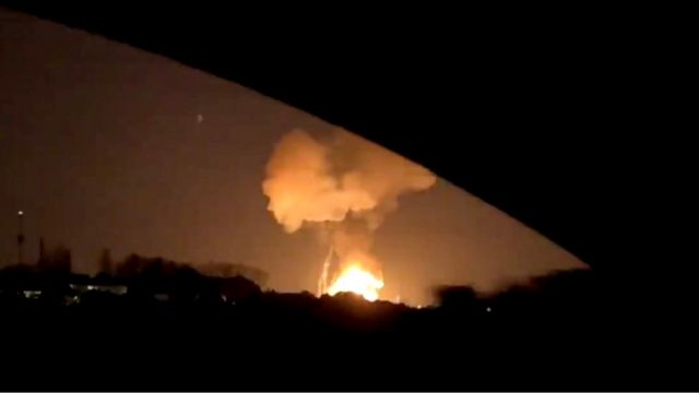 Spanish Chemical Plant Explosion Kills Man 3km Away Bbc News - roblox huge explosion sound