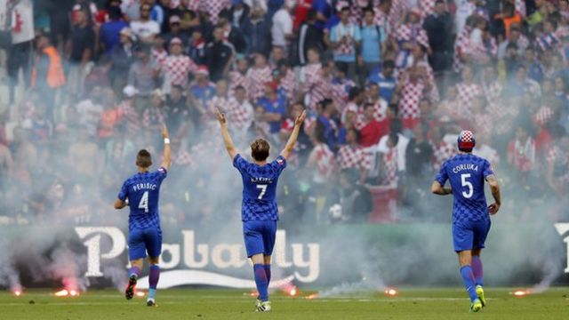 Euro 2016: Croatia boss Ante Cacic criticises 'sports terrorists' after crowd hassle 2