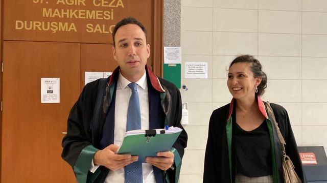 Şüpheli Handal'ın avukatları Mahmut Barlas ve Tuğçe Duygu Köksal