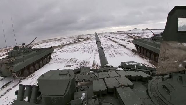 Tanques de guerra en ejercicio militar Rusia-Belorrusia.