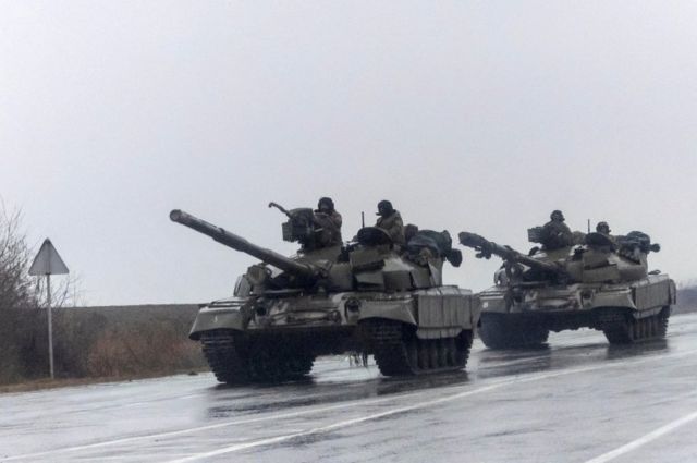 Tanques rusos en Mariúpol.