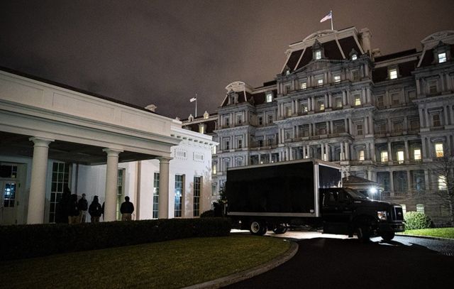 Removals truck outside the White House