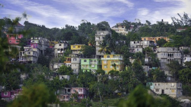 Casas coloridas en Jamaica.