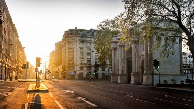 London looked lonely like a ghost town at the time of the general lockdown due to Corona