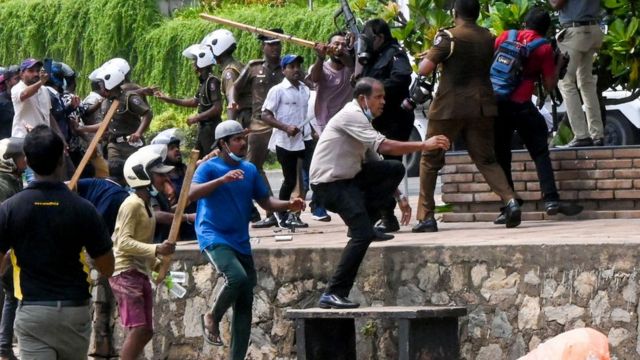 இலங்கை - போராட்டம்