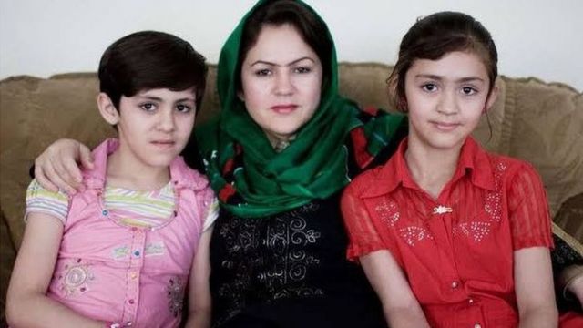 Fawzia Koofi with her daughters