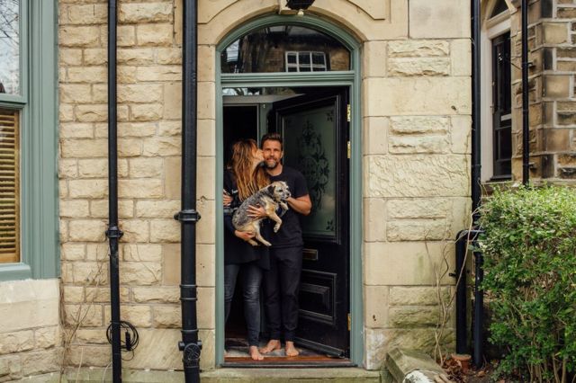 People in Lock Down - Doorstep Portraits by Skipton Photographer — Gemma  Suckley Photography