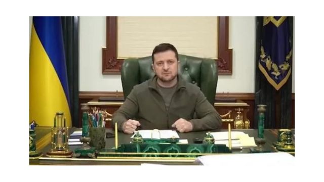 O presidente Volodymyr Zelensky em pronunciamento no dia 8 de março