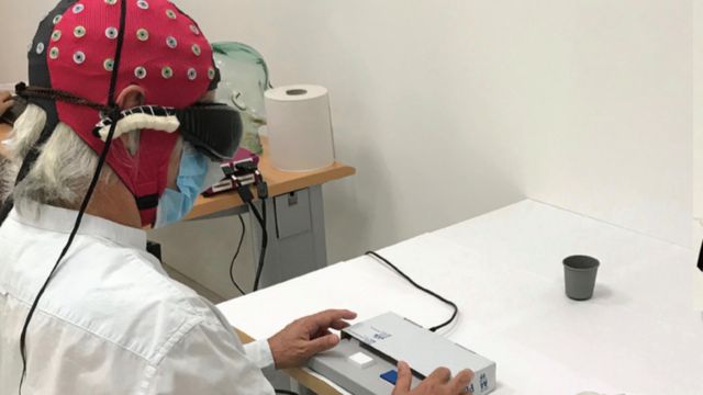 O paciente é submetido a exames laboratoriais