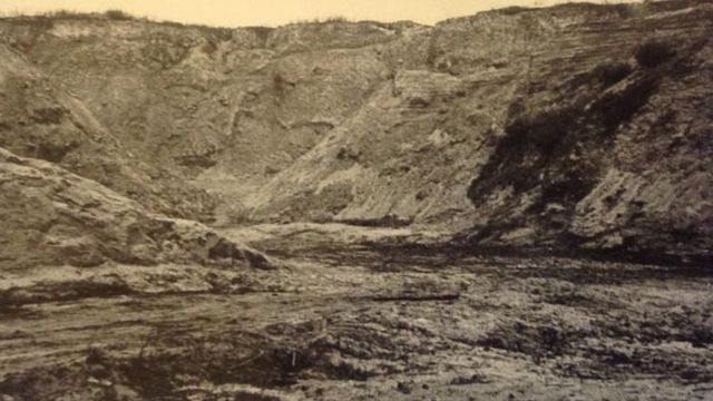 Бабин Яр у 1940-ві роки став найбільшою братською могилою жертв нацизму в Україні. Галузевий державний архів СБУ, ф. 1, оп. 20, спр. 10, арк. 34, пакет