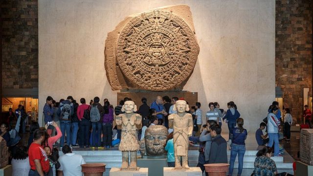 Imagen de la Piedra del Sol expuesta en el Museo de Antropología de México.