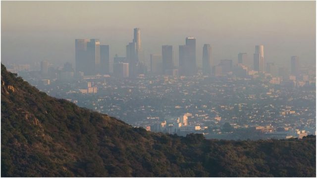 Лос-Анджелес в дымке