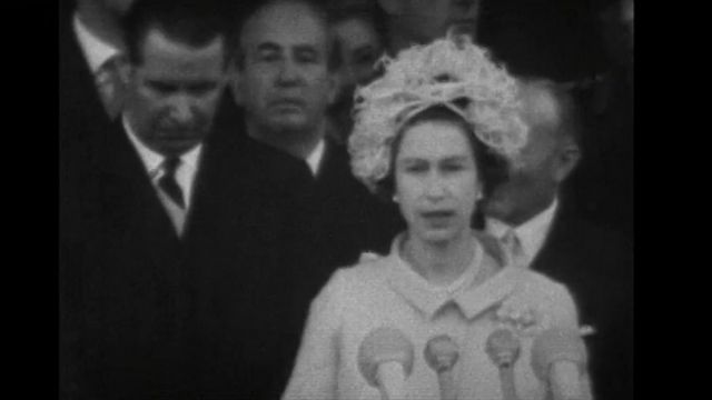 伊丽莎白二世女王1965年出访西德，是半个世纪以来首次到访德国的英国君主(photo:BBC)