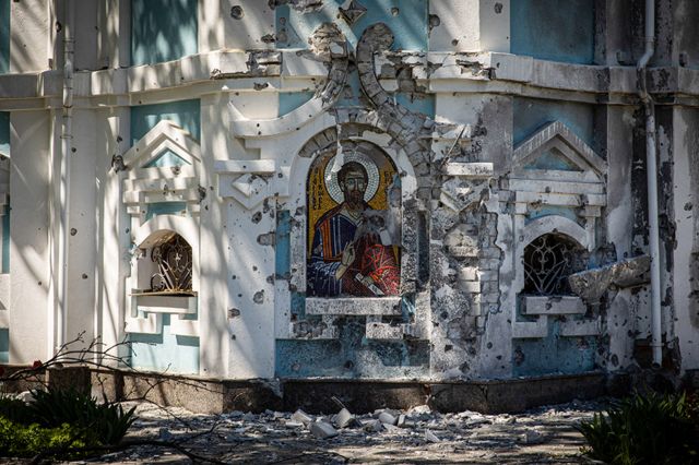 Разрушенная церковь в селе Лесное недалеко от Харькова