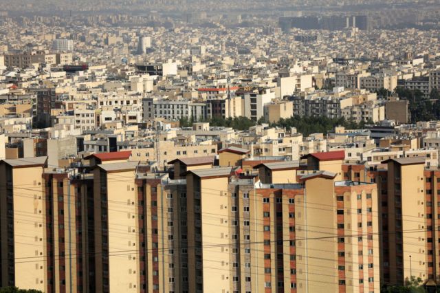 بانک مرکزی ایران در گزارشی گفته در شهریور ماه امسال متوسط قیمت هر متر مربع مسکن معامله شده در شهر تهران ۳۱ میلیون و ۷۰۳ هزار تومان بوده
