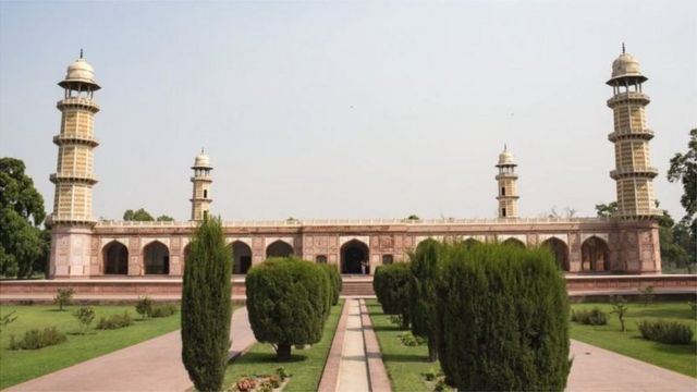 لاہور میں جہانگیر کا مقبرہ