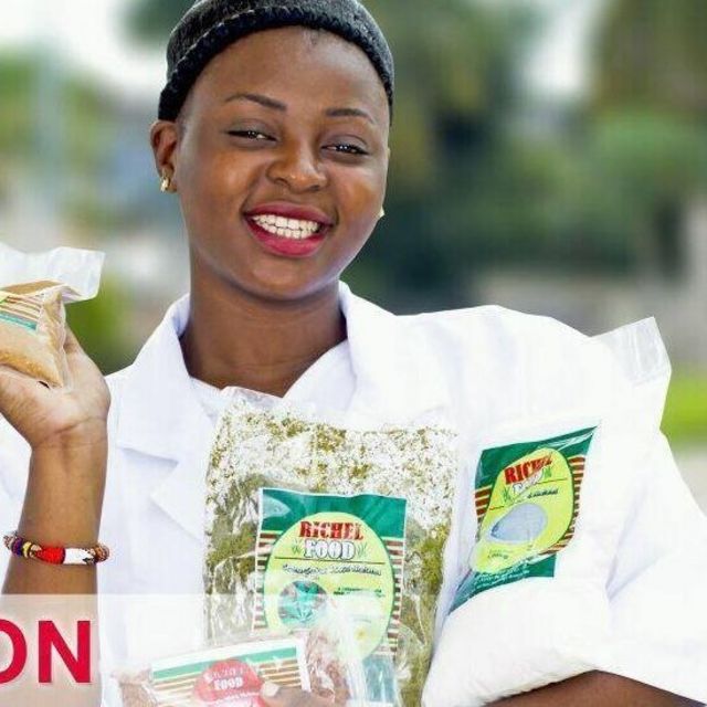 Une jeune femme à la tête d'une entreprise tente d'innover à Brazzaville, la capitale de la République du Congo, dans le domaine de l'agro-alimentaire.