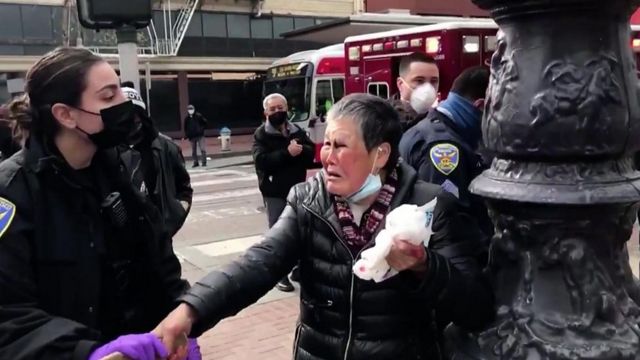 台湾裔律师为攻击华裔老太的美国男子辩护 “我不在乎质疑”(photo:BBC)
