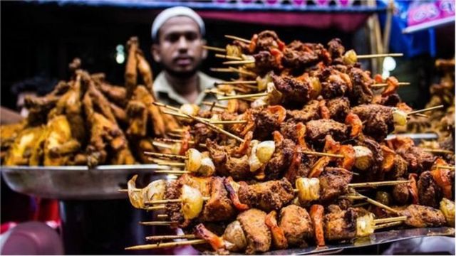 খাবারে জন্য এখনো বিখ্যাত চকবাজার