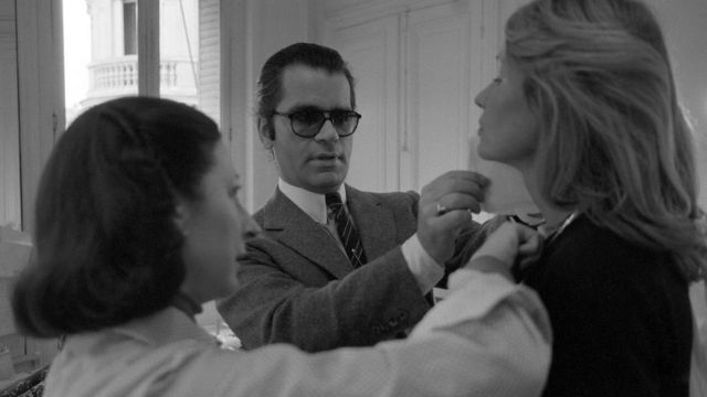Karl Lagerfeld fitting a model for Chloe in 1979
