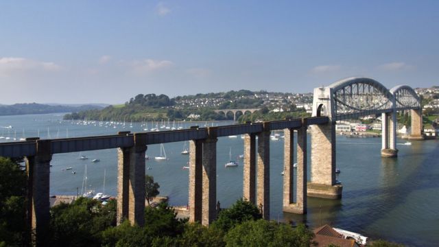 Мост через реку Тамар