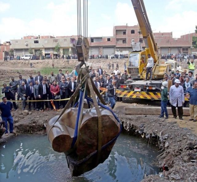 Mesir Angkat Tubuh Patung Firaun Ramses Ii Dari Dalam Tanah Bbc