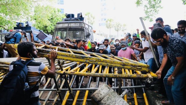 இலங்கை போராட்டம்