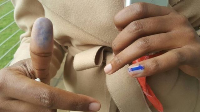 Umwe mu banyarwanda bari bahejeje gutora