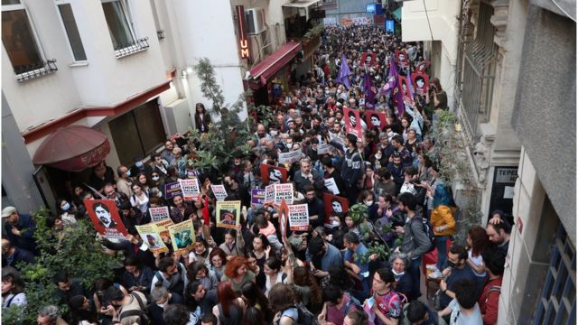 Karar dün Taksim'de protesto edildi, İstanbul Valiliği 51 kişinin gözaltına alındığını açıkladı