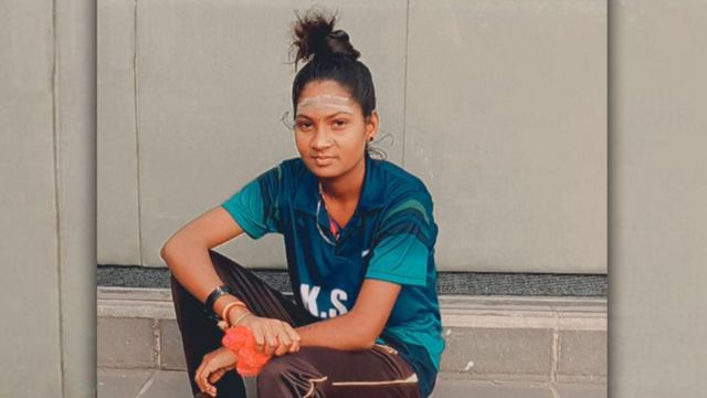 இலங்கை தேசிய மகளிர் கிரிக்கெட் அணியில் கிளிநொச்சி தமிழ் மாணவி கலையரசி