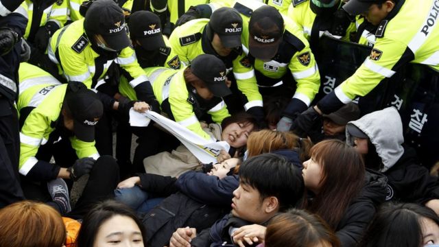 Korea Selatan, Seoul, protes