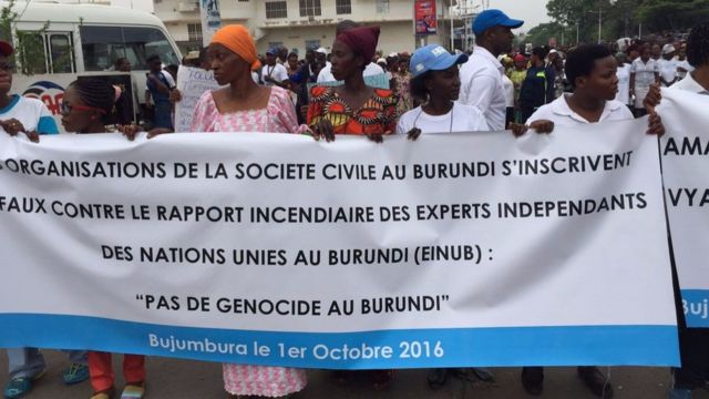 Abari mu myiyerekano yo kwiyamiriza ivyegeranyo vya Onu barahakana ko ata genocide iriko iraba mu Burundi
