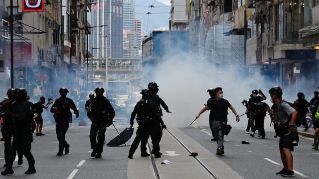 Police clash with protesters in Hong Kong