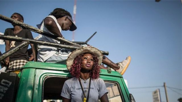 Une journaliste de la BBC a rencontré une dizaine de Gambiens ayant fuient leur pays