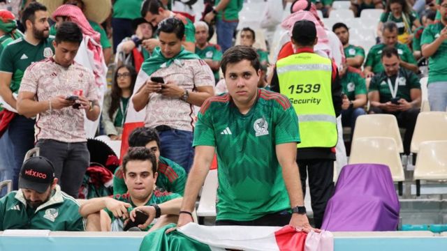 Aficionados mexicanos en el Estadio Lusail