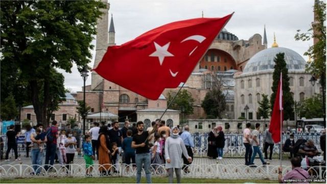 آیا صوفیہ، ارطغرل: کیا ترکی کے صدر طیب اردوغان کی اسلامی قوم پرستی کا ہدف  سلطنتِ عثمانیہ کی بحالی ہے؟ - BBC News اردو