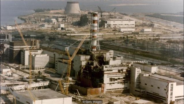 Vụ nổ thực hiện lộ lõi nhập lò phản xạ số 4 bên trên Chernobyl đang được xẩy ra nhập một test nghiệm đáng tin cậy và Viral vật tư phản xạ cao.