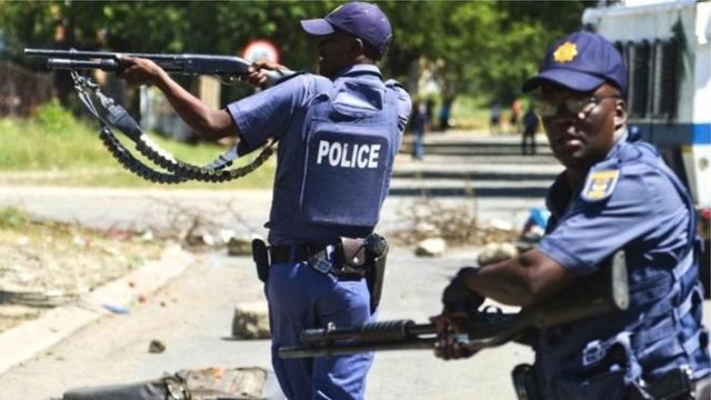 Umuvugizi w'igipolisi - Col.Thembeka Mbhele - yemereye BBC uru rupfu rw'ikivunge.